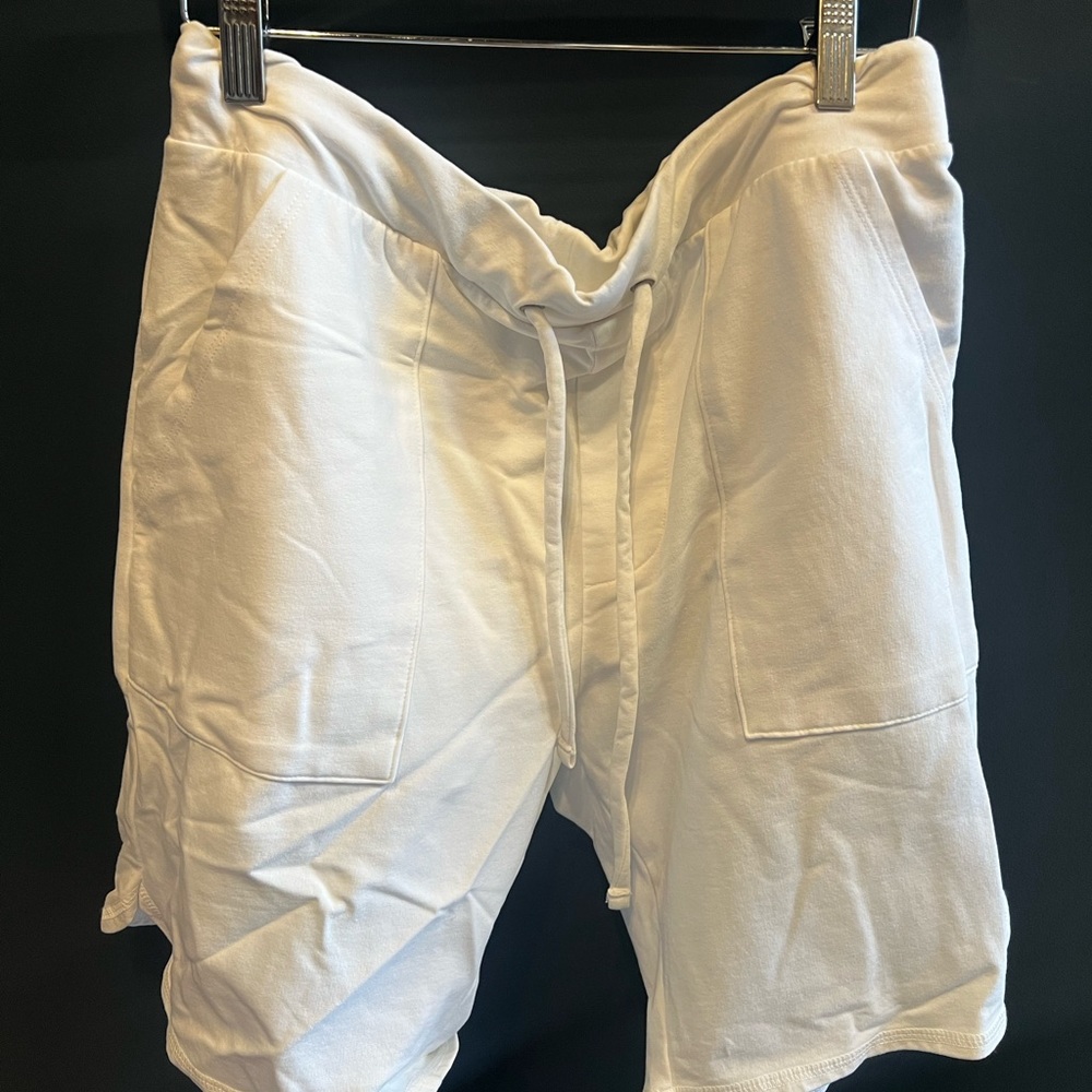 Micro Terry Scallop Short - White